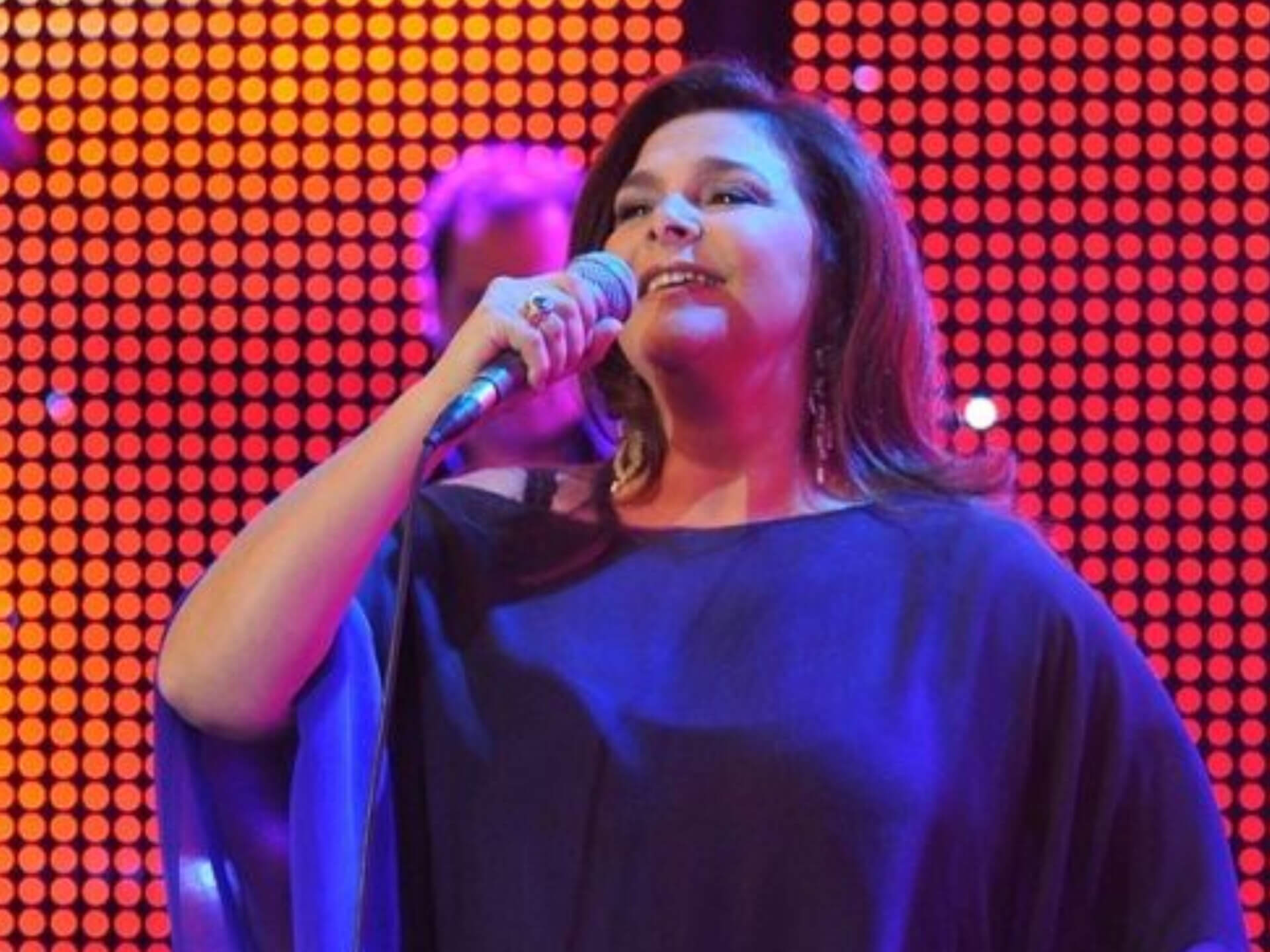 Κατερίνα Κούκα«Ένα Τραγούδι Ακόμα»