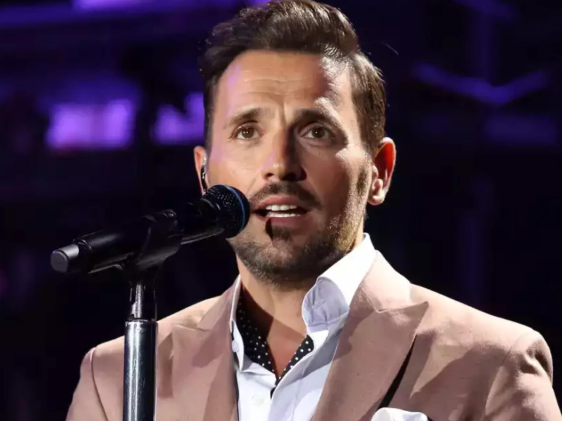 ΝΙΚΟΣ ΒΕΡΤΗΣ - ΑΡΓΗΣΑΜΕ ΚΑΡΔΙΑ ΜΟΥ