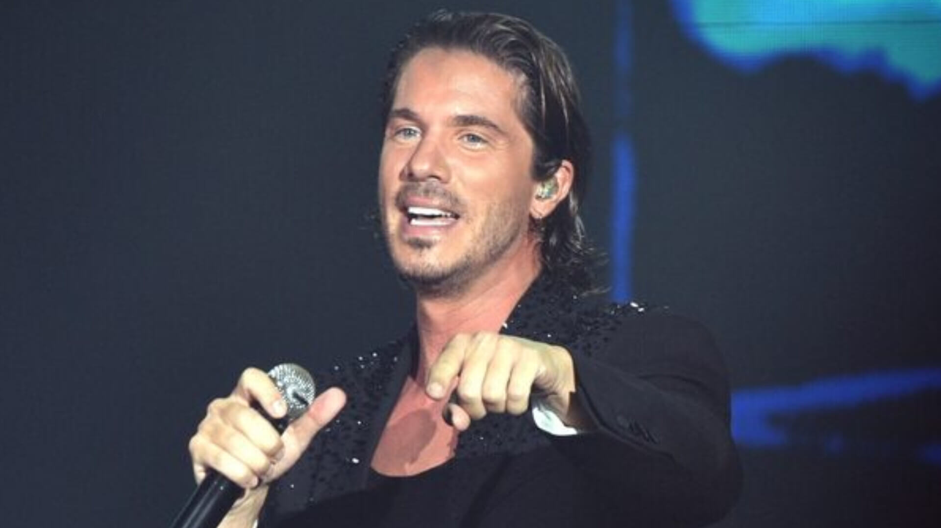 Νίκος Οικονομόπουλος συναυλία στην Λάρισα