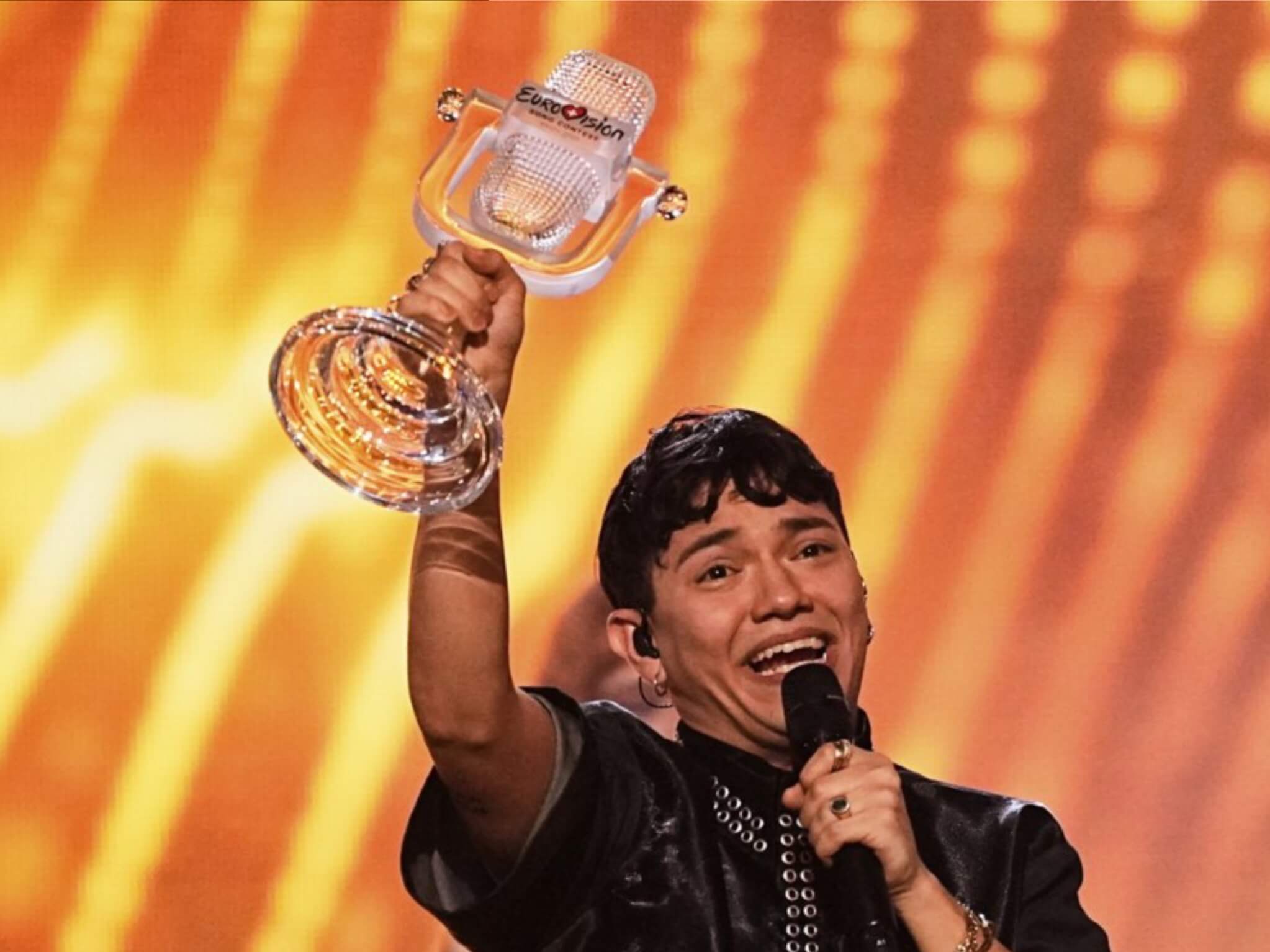 Eurovision 2025: Ποιος είναι ο 24χρονος JJ, ο μεγάλος νικητής του διαγωνισμού