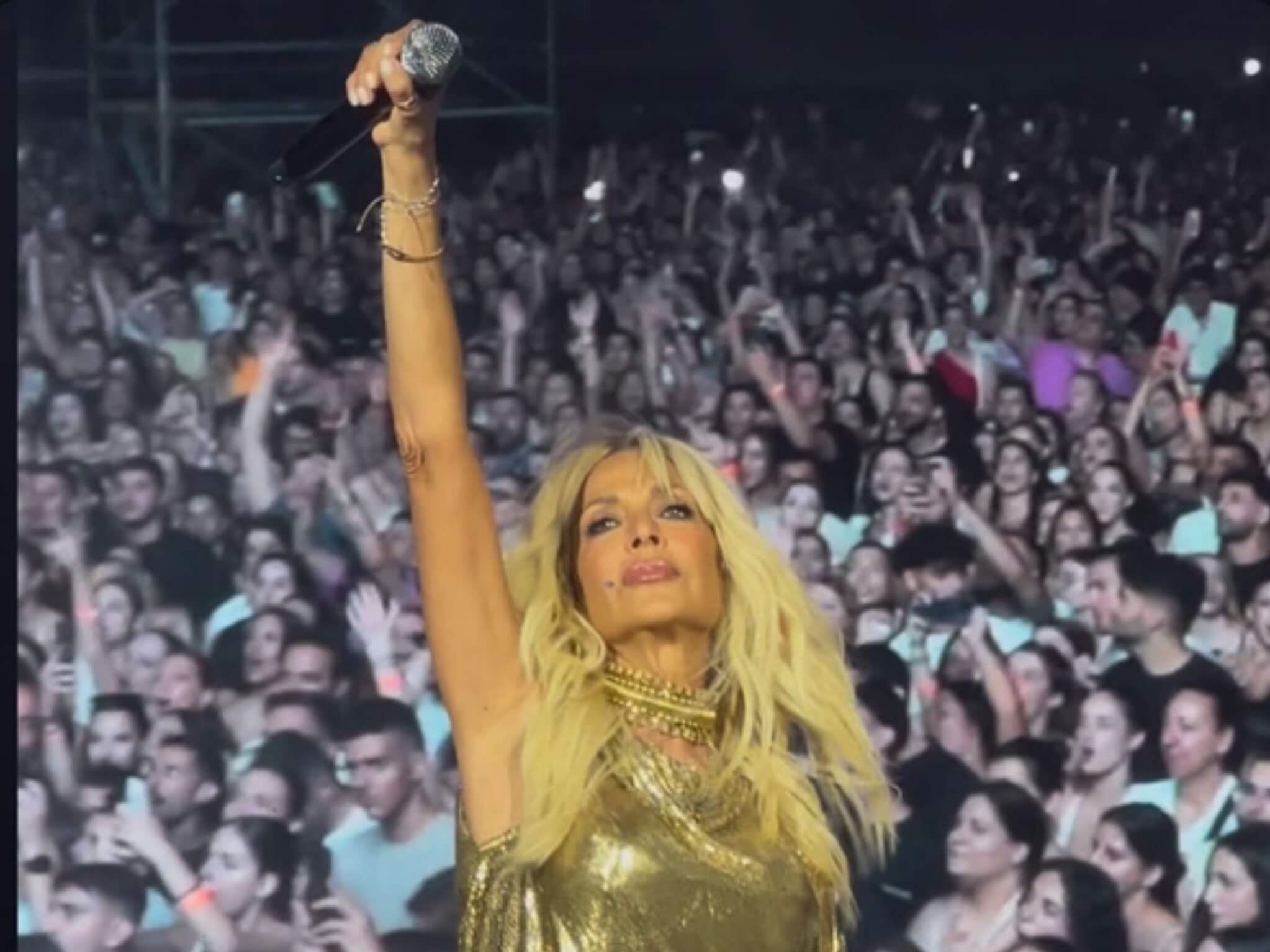 Άννα Βίσση στη σκηνή στο AEK Arena Λάρνακα 2025